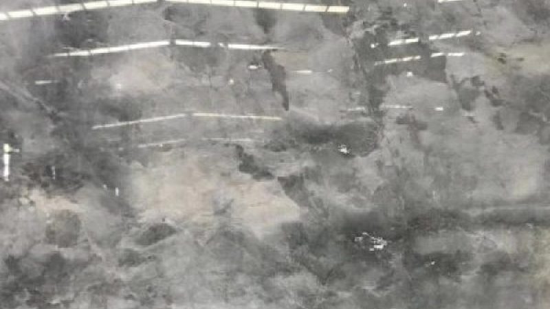 花岗岩地砖与通体砖：防滑性能大揭秘**