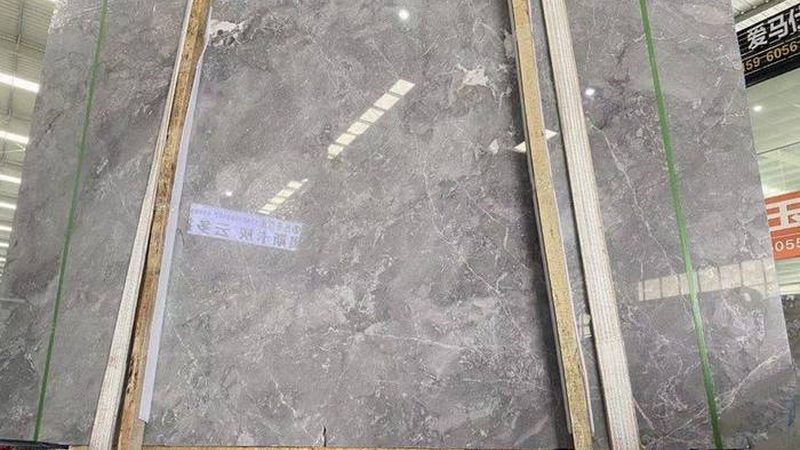 办公楼透光石工程：揭秘其成本构成与选型策略